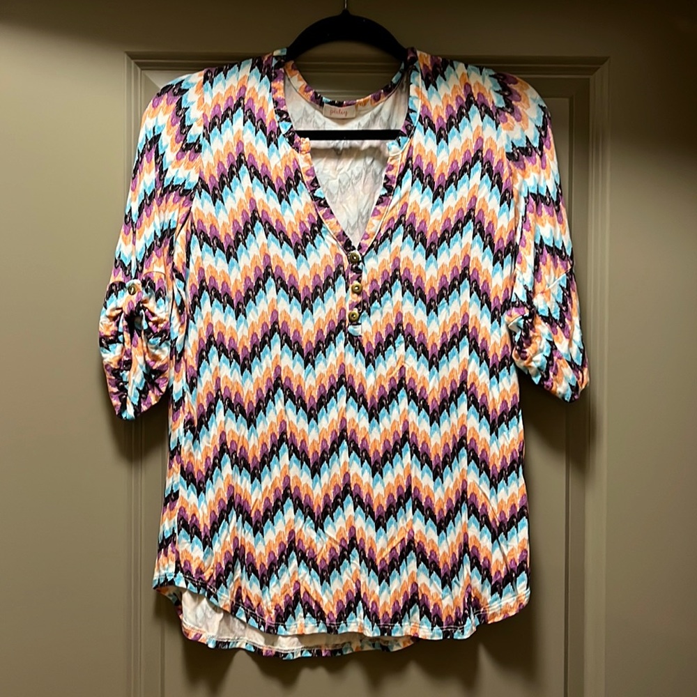 Multi colored 3/4 length top